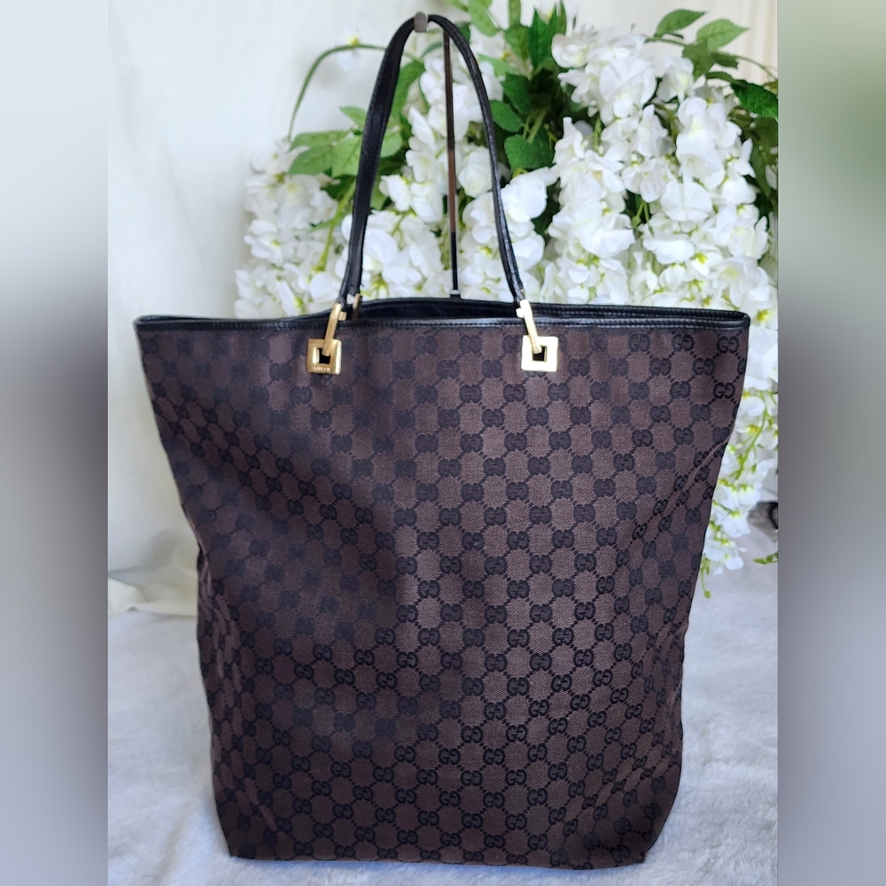 Gucci Brown GG Monogram Tote with Black Handles and Gold Hardware - Picture 2 of 13
